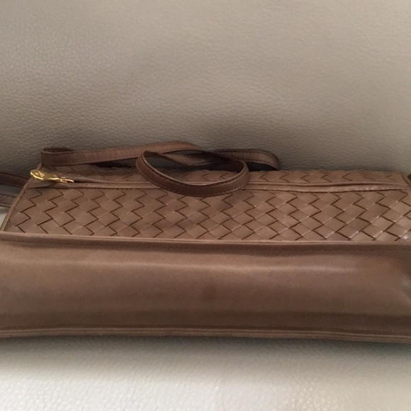 Bottega Veneta| Authentic Bottega Vintage Bag - Picture 8 of 8